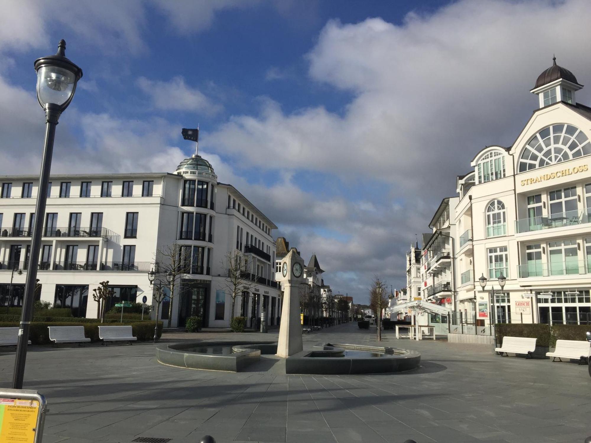 Apartment Ferientiet Bergen Auf Rugen Exteriér fotografie